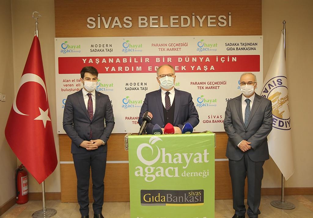 Sivas Belediyesi'nden Başvuranlara 900 TL Kış Nakit Desteği