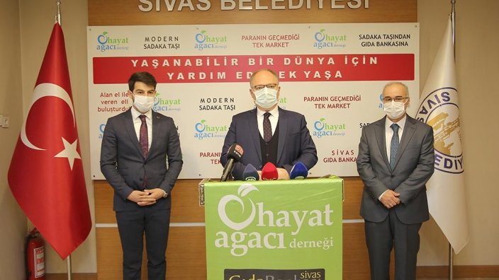 Sivas Belediyesi'nden Başvuranlara 900 TL Kış Nakit Desteği